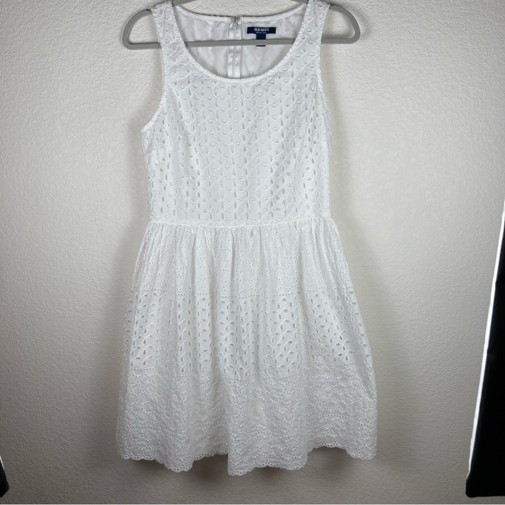 Old Navy Women’s size 8 cotton lace mini dress